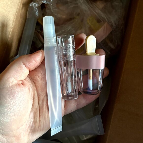 Lip gloss tubes - Picture 1 of 3